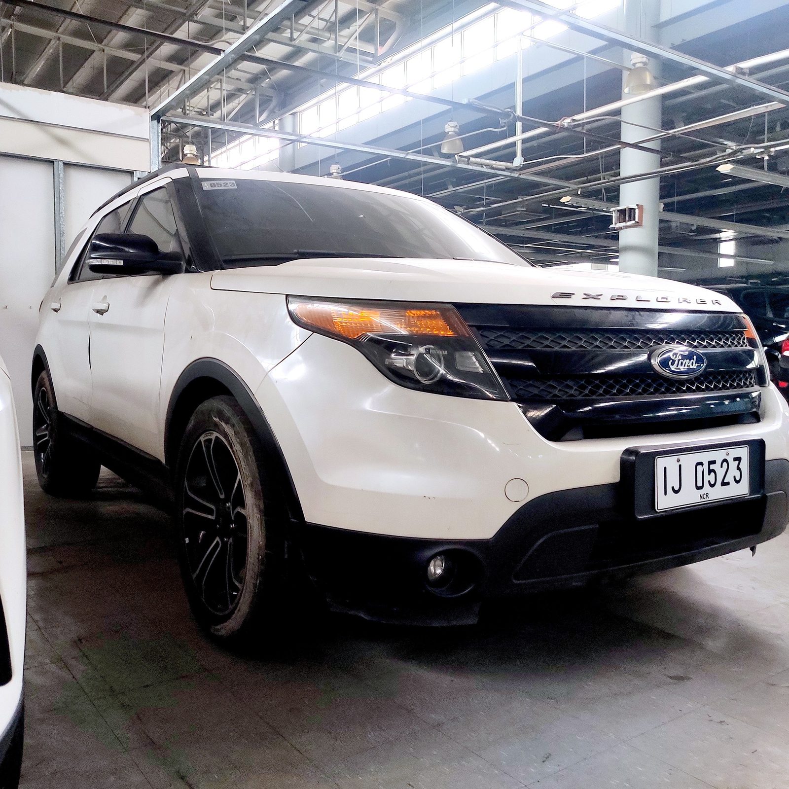 2015 Ford Explorer 3.5L V6 4x4 Limited, AT, GAS 95T photo 3