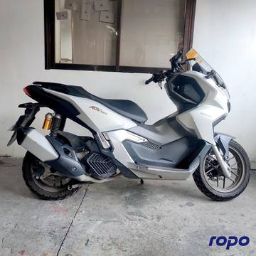 Honda ADV 160 photo 2