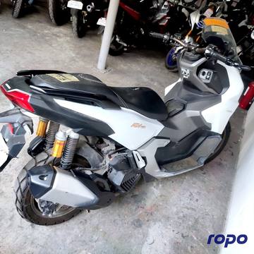 Honda ADV 160 photo 5