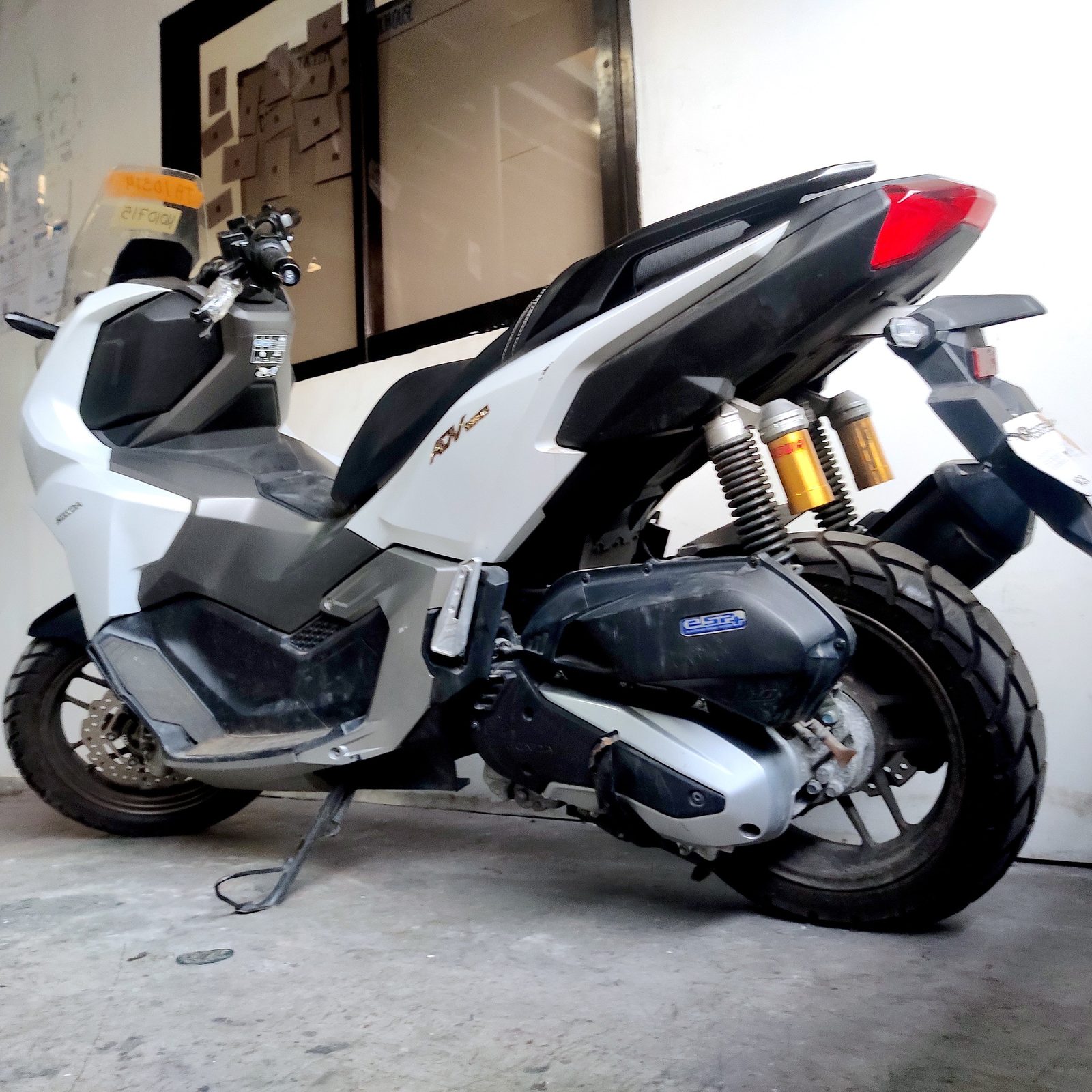Honda ADV 160 photo 6