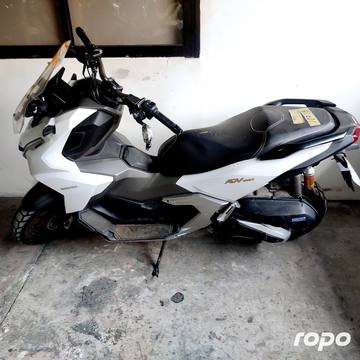 Honda ADV 160 photo 7