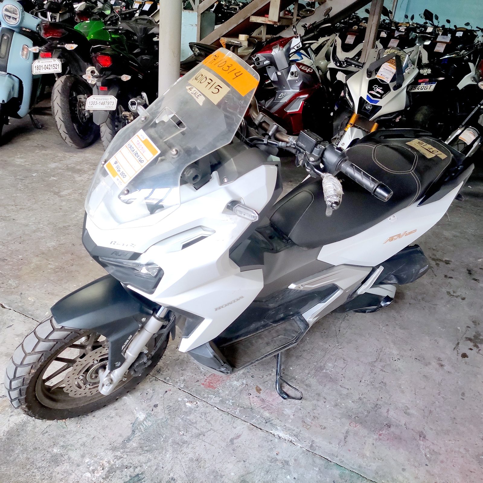 Honda ADV 160 photo 8