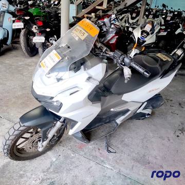 Honda ADV 160 photo 8