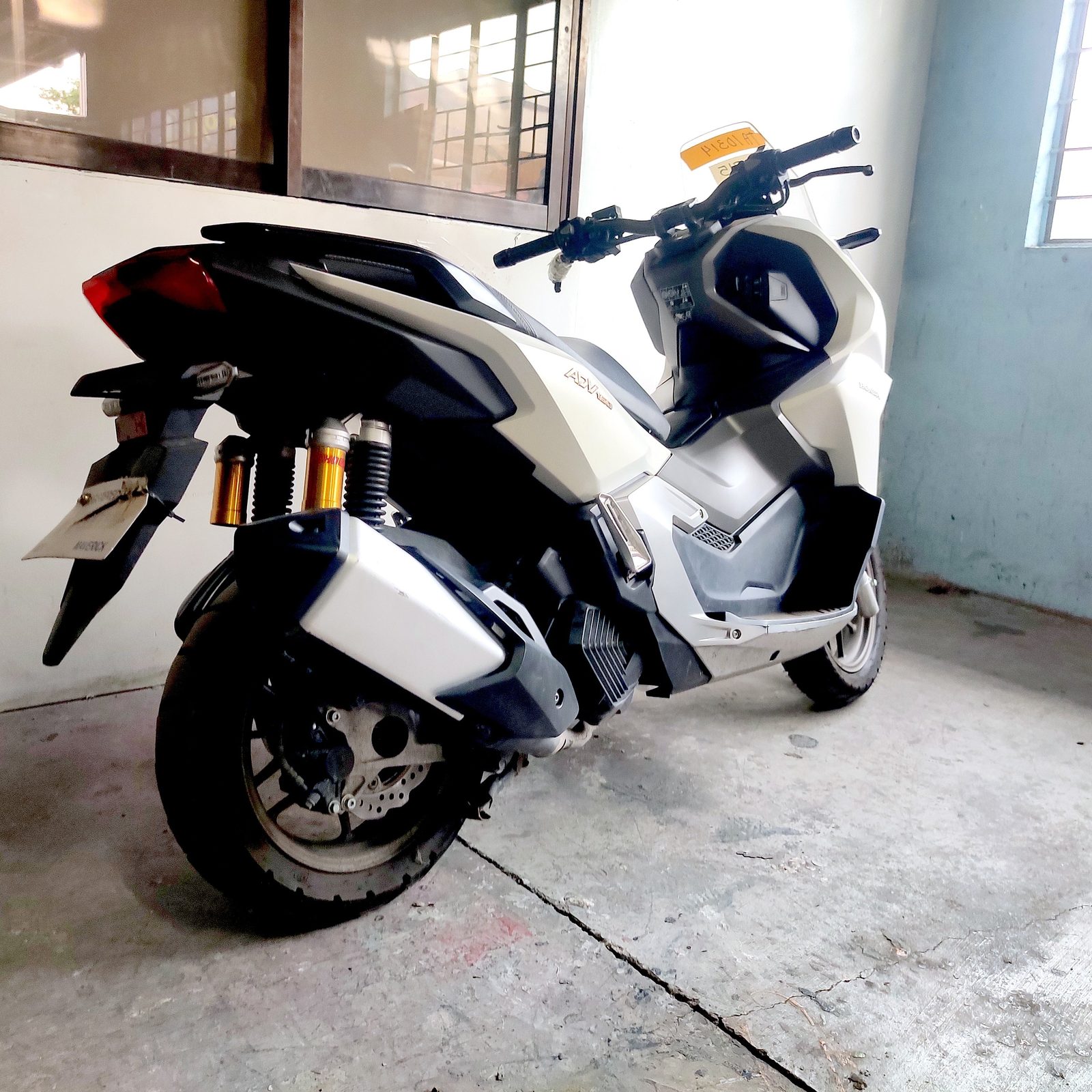Honda ADV 160 photo 11