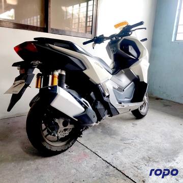 Honda ADV 160 photo 11