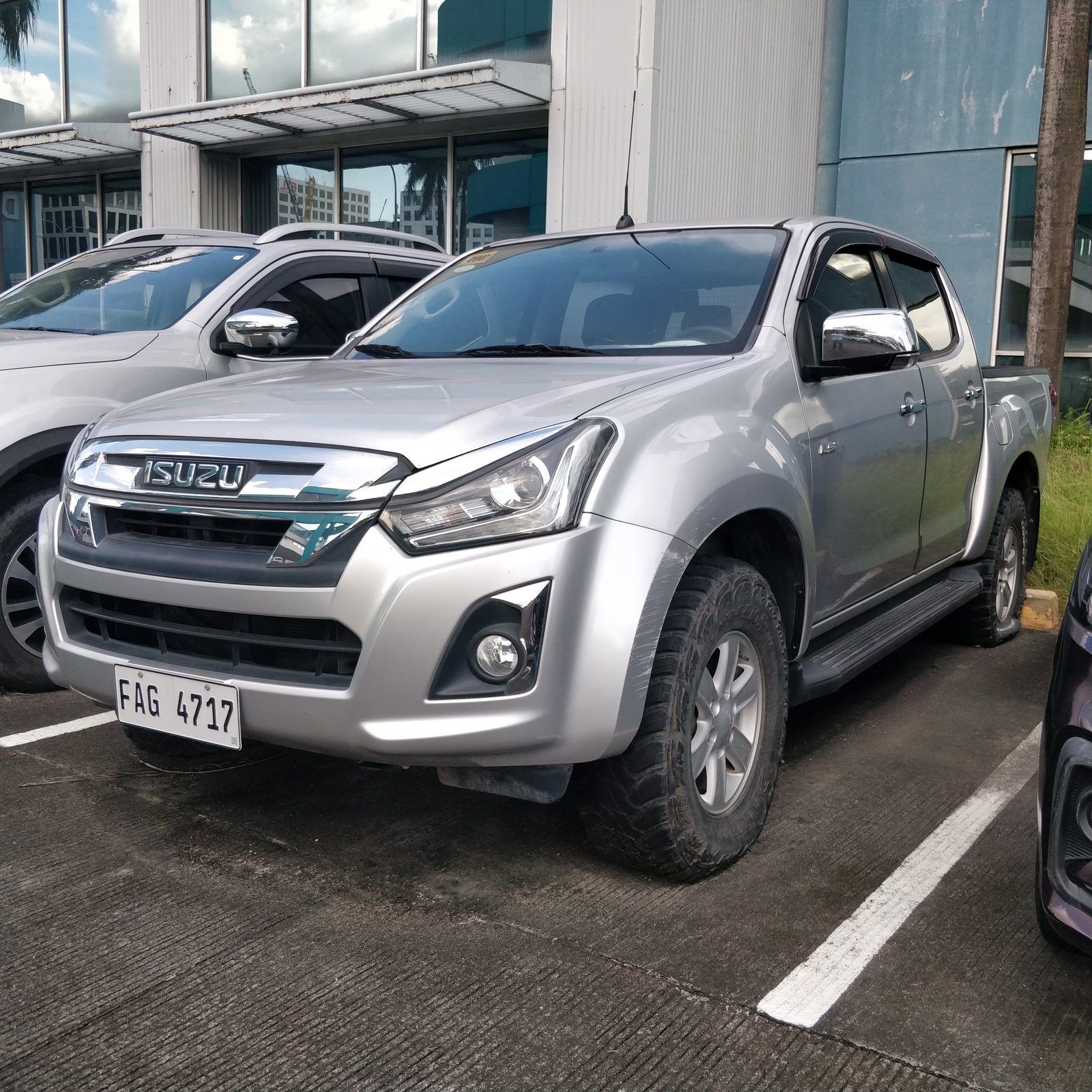 Isuzu Dmax photo 4