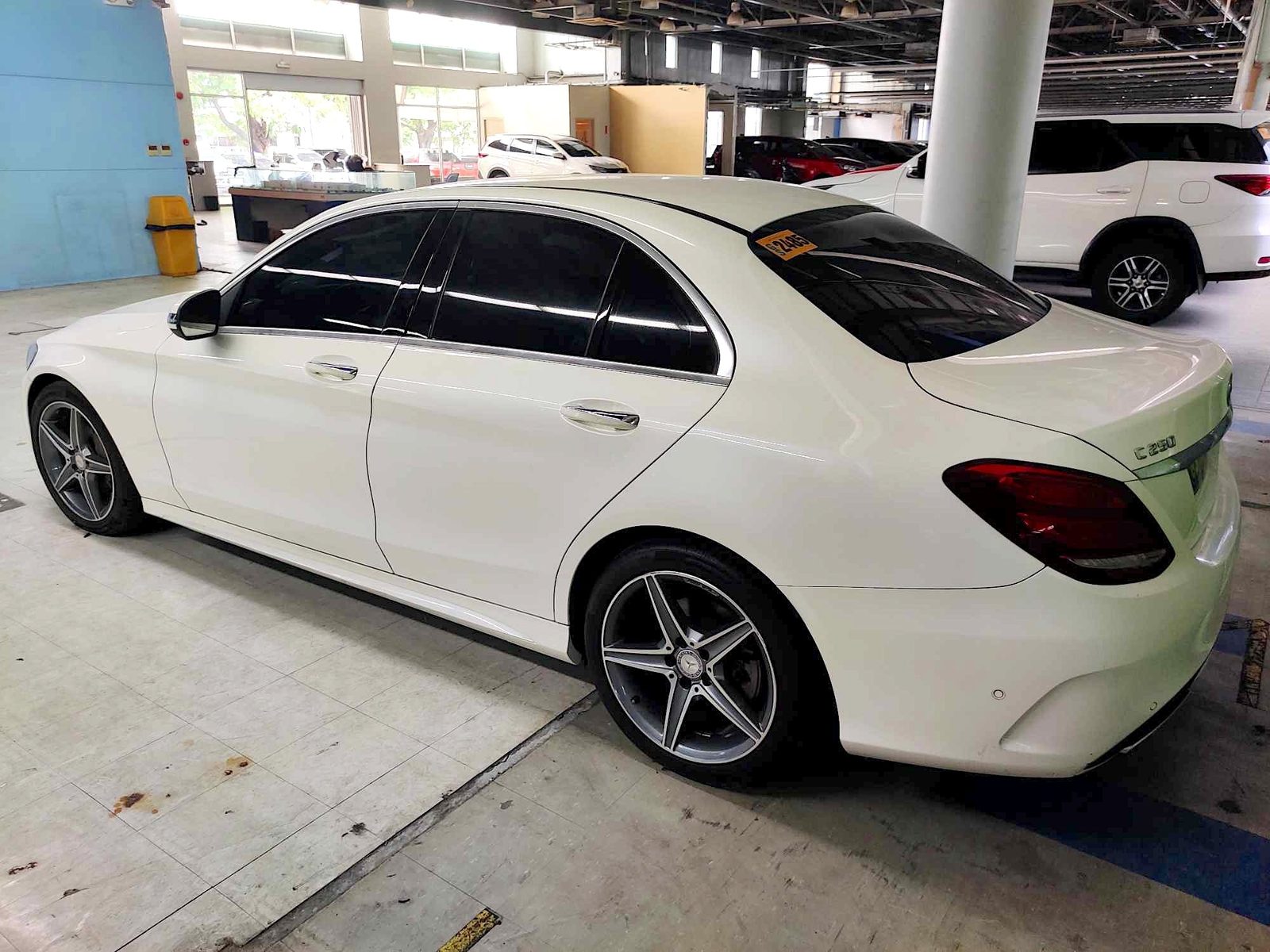 2016 Mercedes Benz C250 AMG, A/T, GAS photo 4