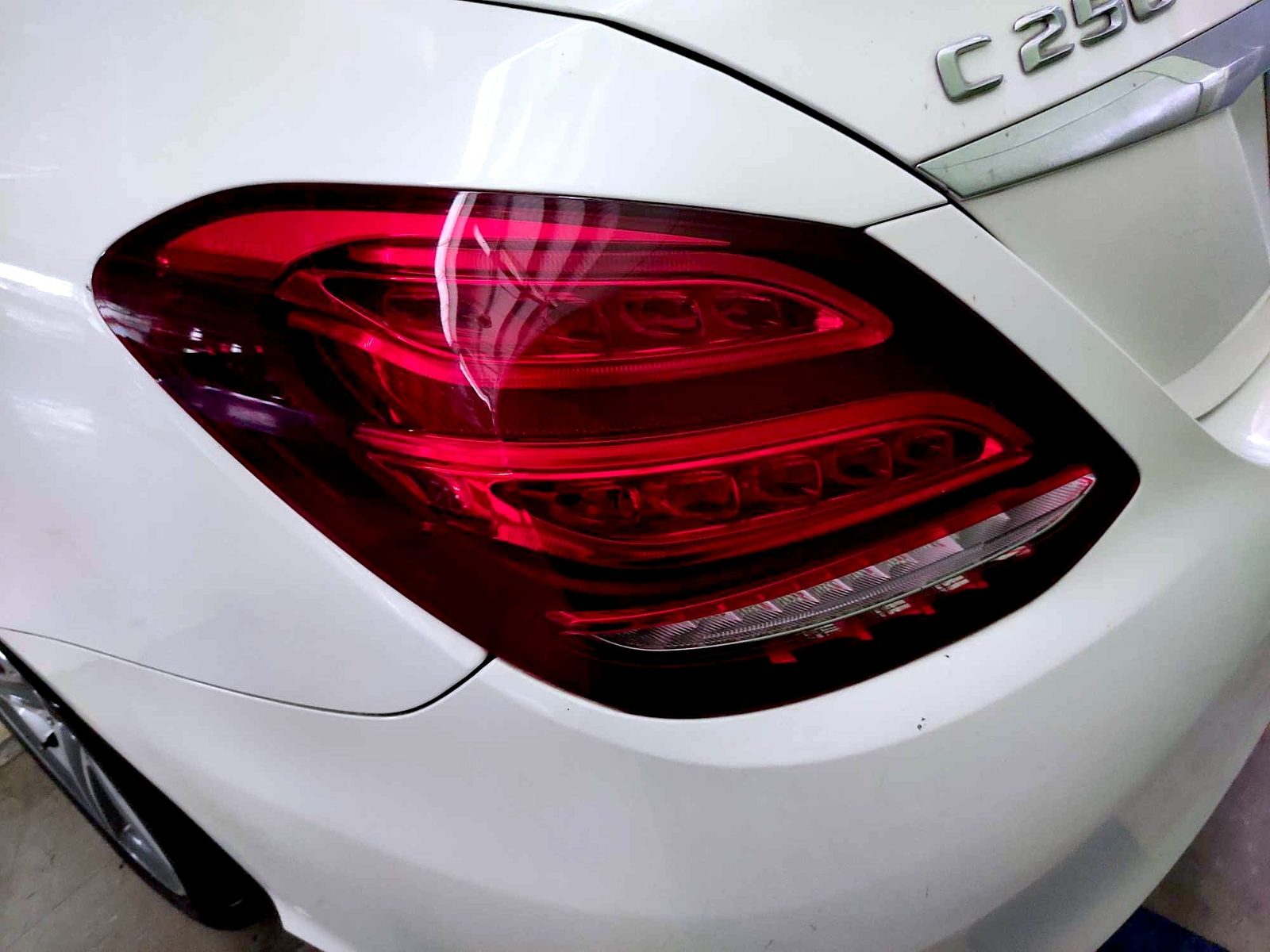 2016 Mercedes Benz C250 AMG, A/T, GAS photo 9