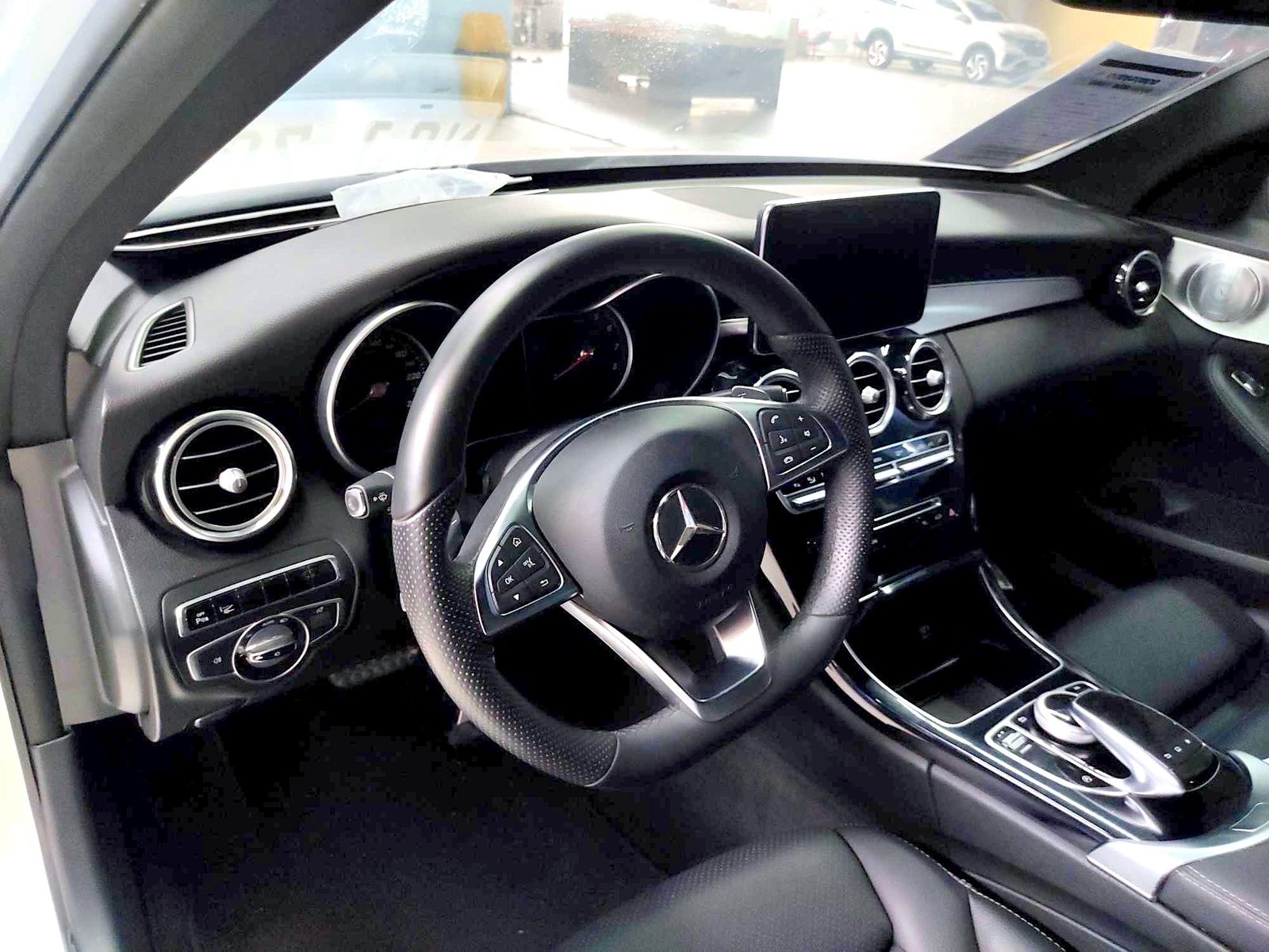 2016 Mercedes Benz C250 AMG, A/T, GAS photo 10
