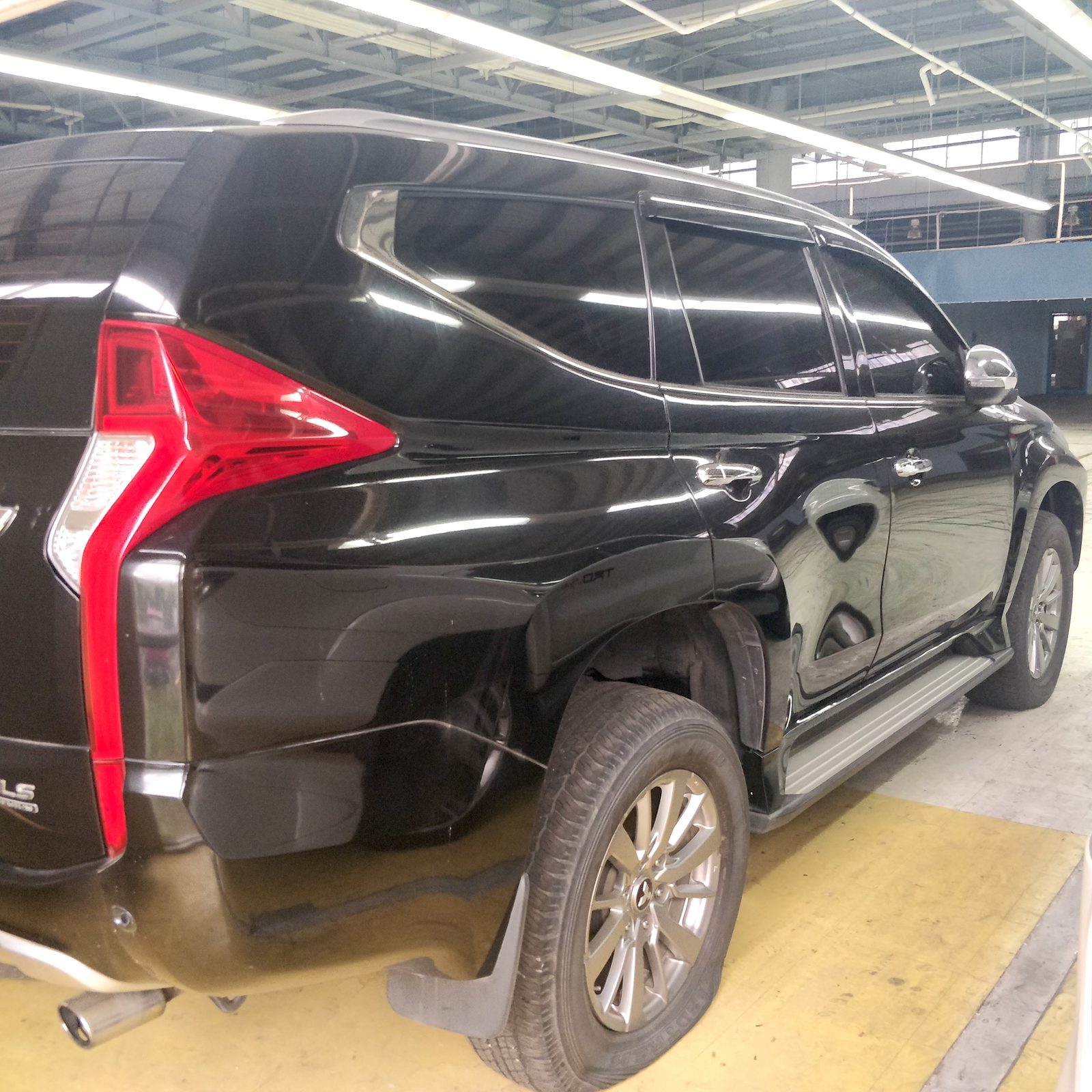 Mitsubishi Montero Sport photo 7