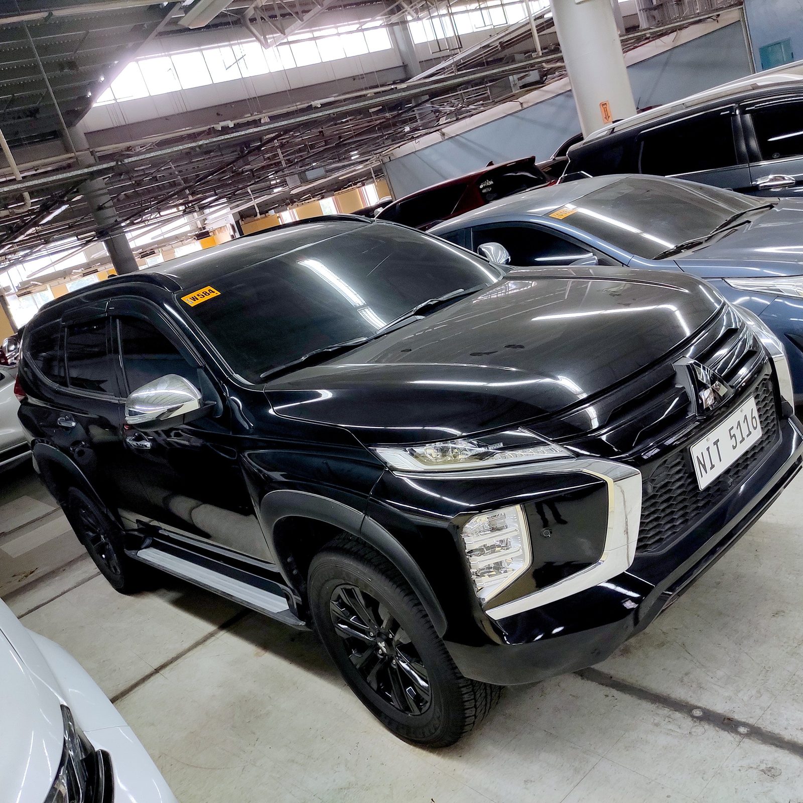 Mitsubishi Montero Sport photo 2