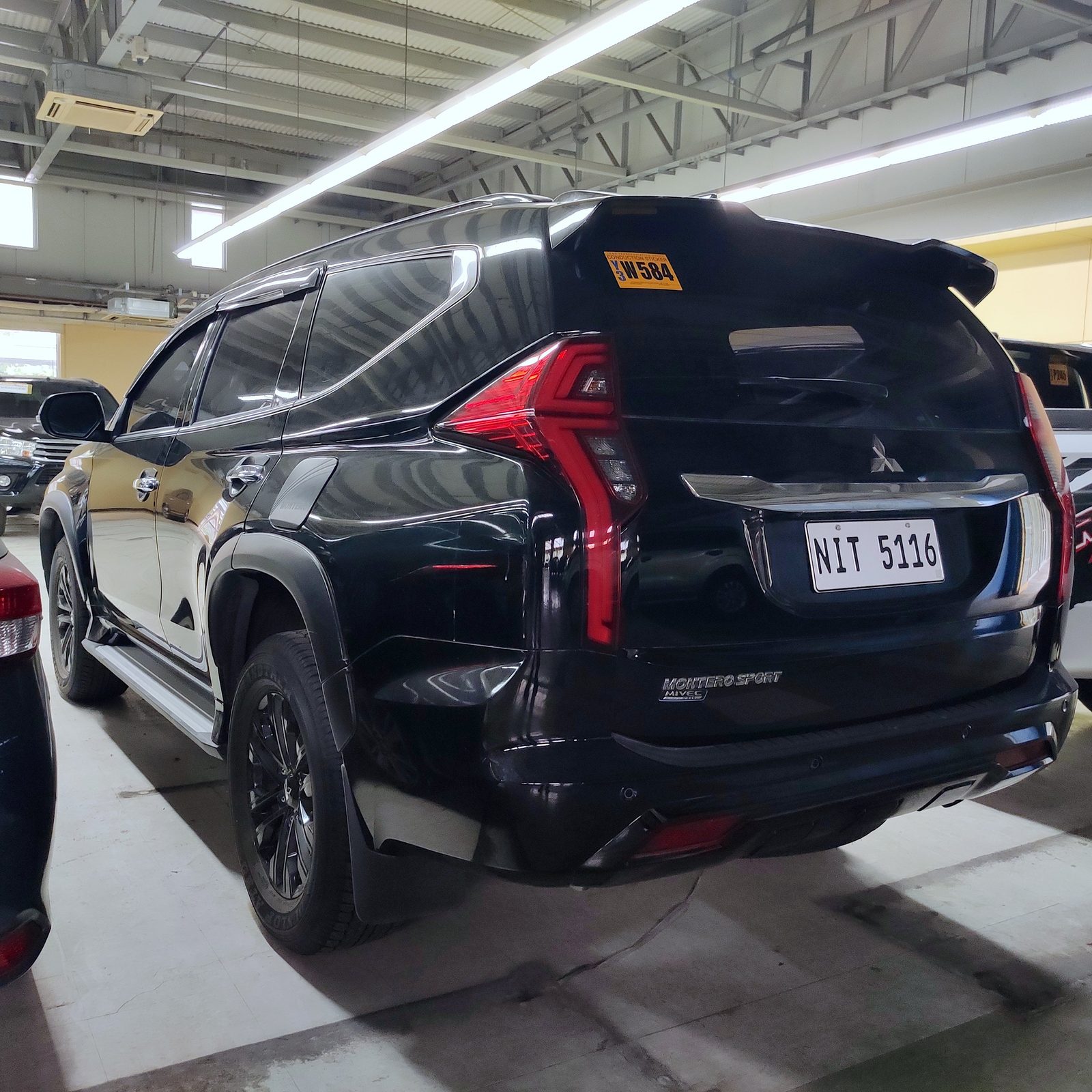 Mitsubishi Montero Sport photo 3