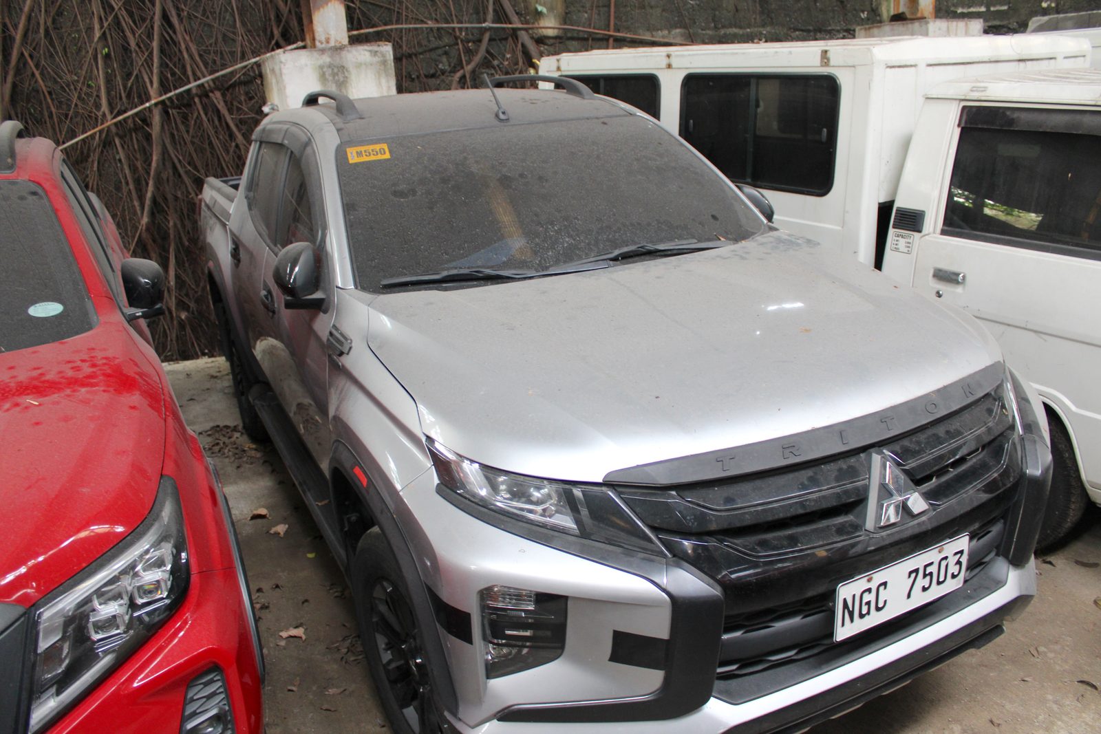 Mitsubishi Strada photo 2