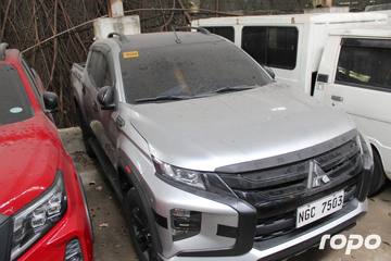 Mitsubishi Strada photo 2