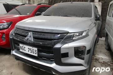 Mitsubishi Strada photo 3