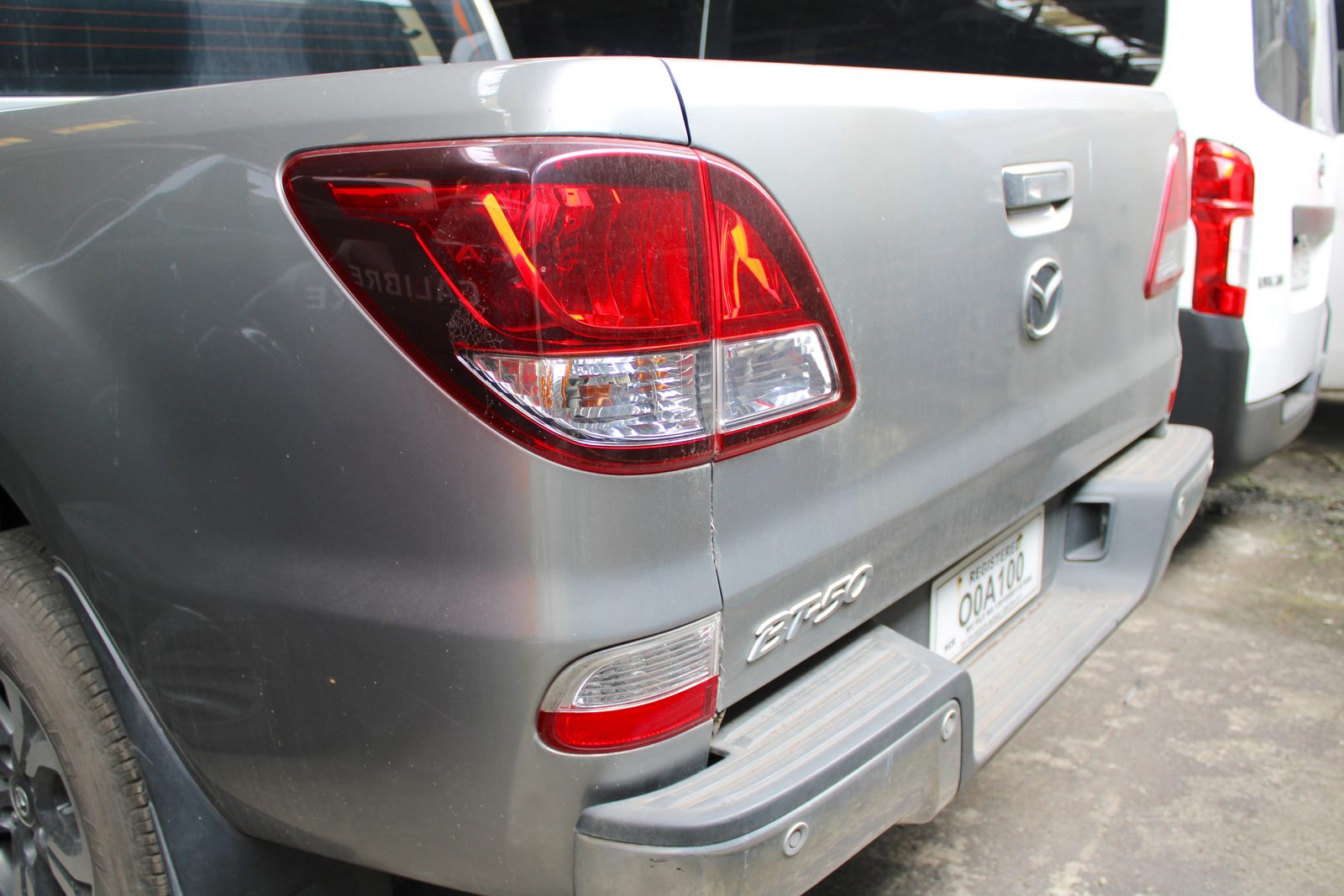 Nissan BT-50 photo 8