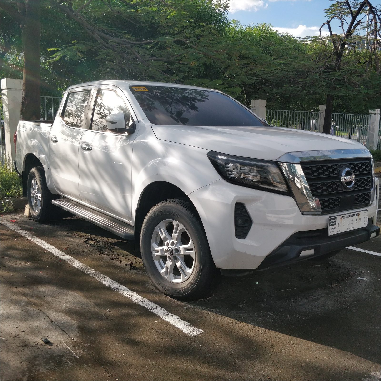 NIssan Navara photo 2