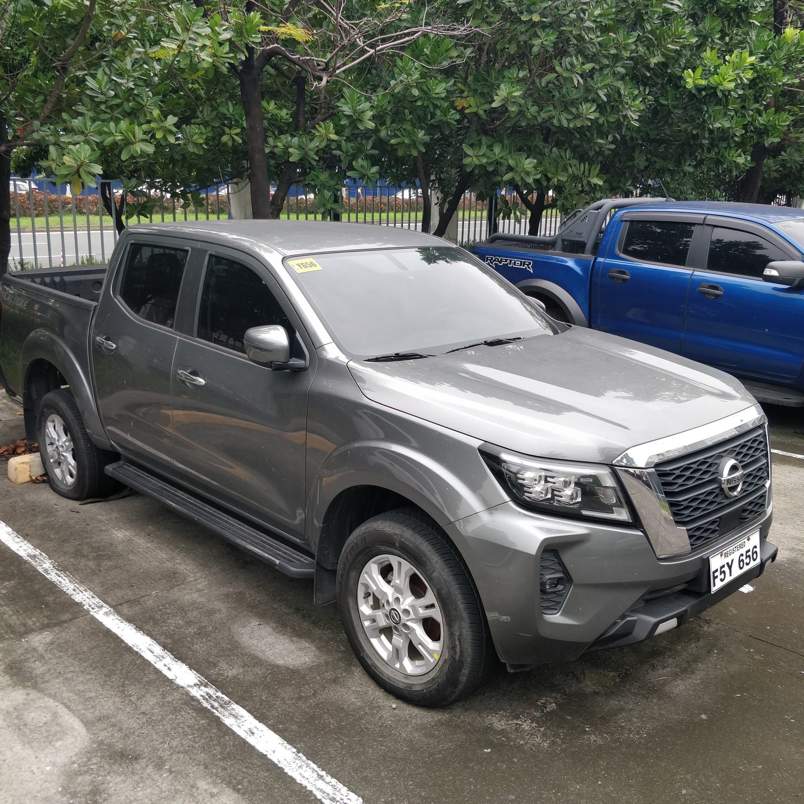 Nissan Navara photo 2