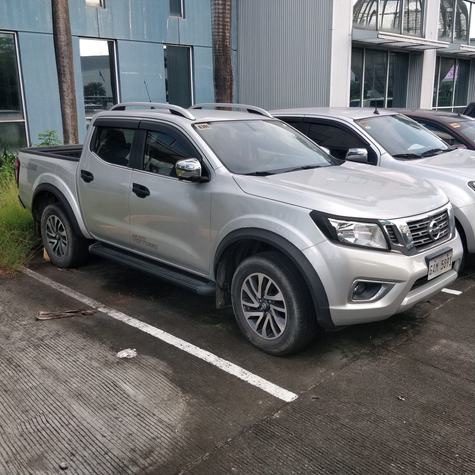 Nissan Navara photo 2