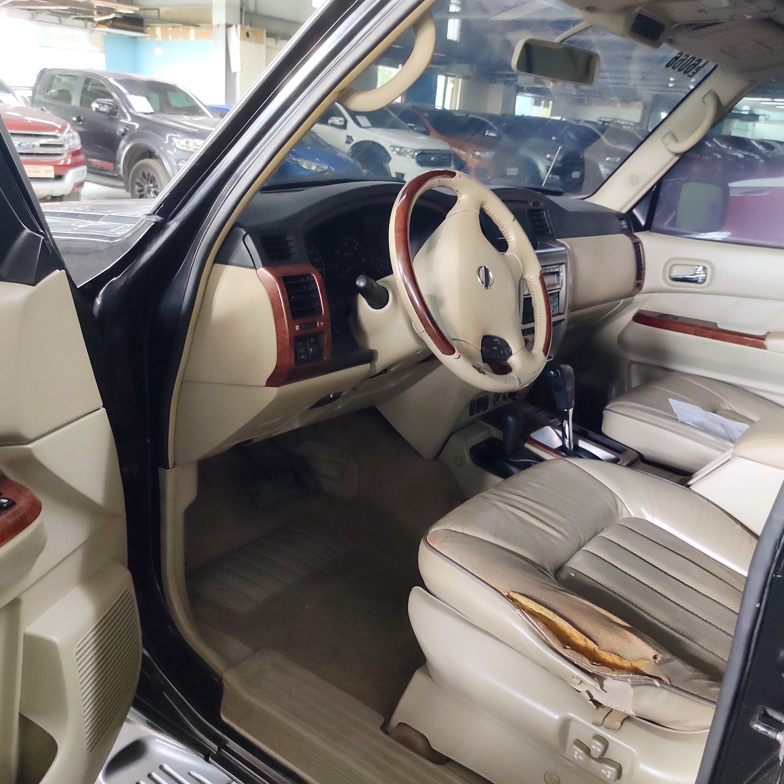 2014 Nissan Patrol Super Safari 4x4 3L DSL 56T photo 9