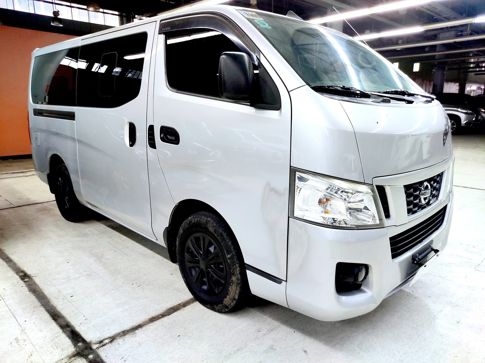 Nissan Urvan NV350 photo 8