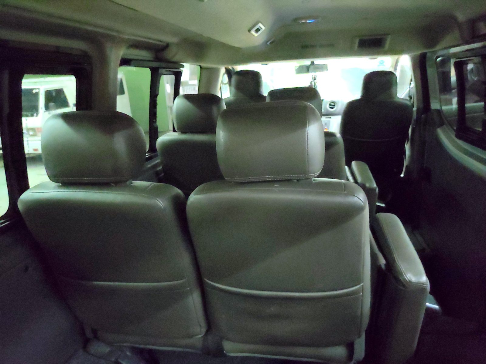 Nissan Urvan NV350 photo 9