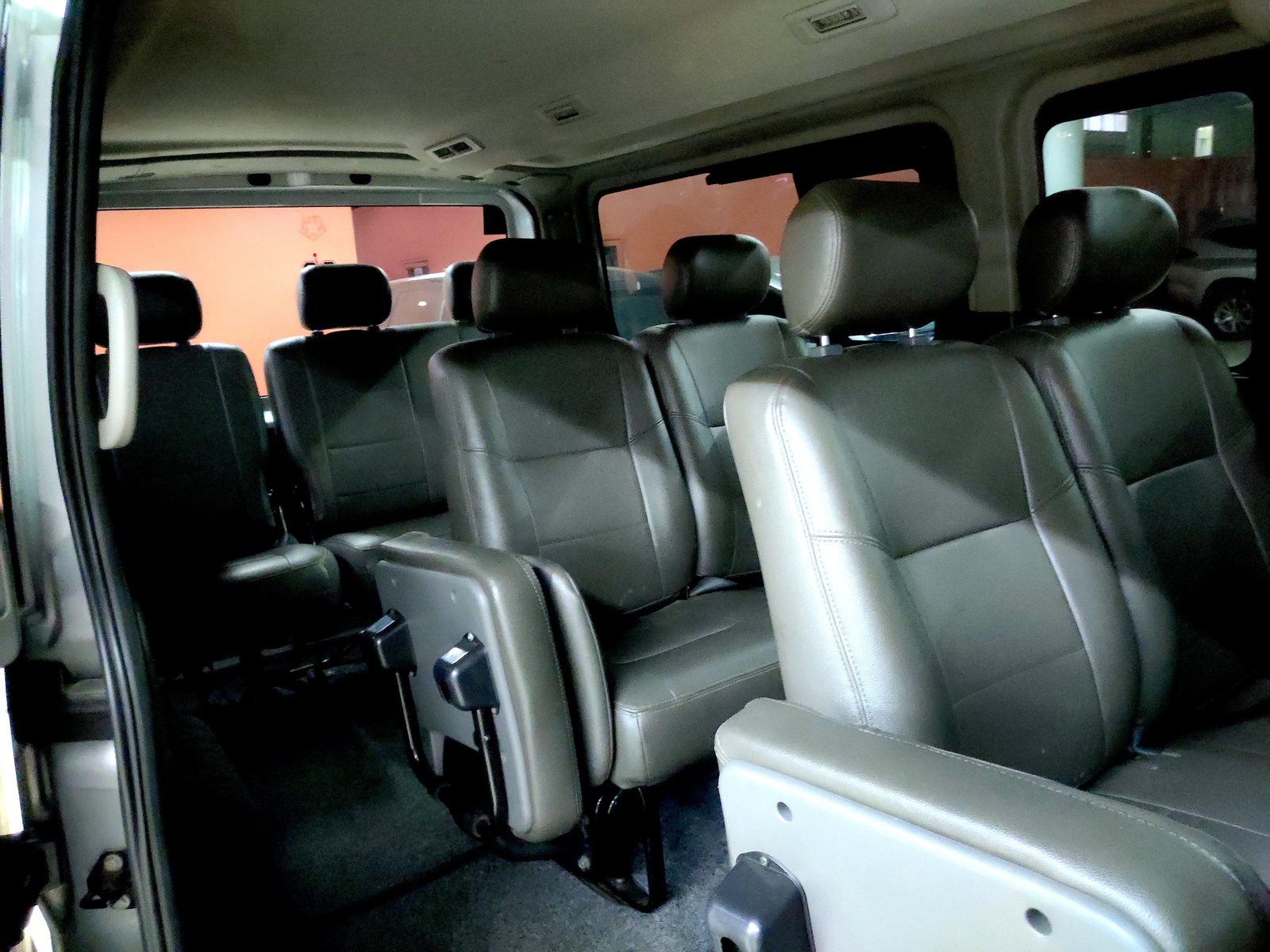 Nissan Urvan NV350 photo 12