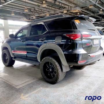 Toyota Fortuner photo 6