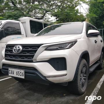 Toyota Fortuner photo 3