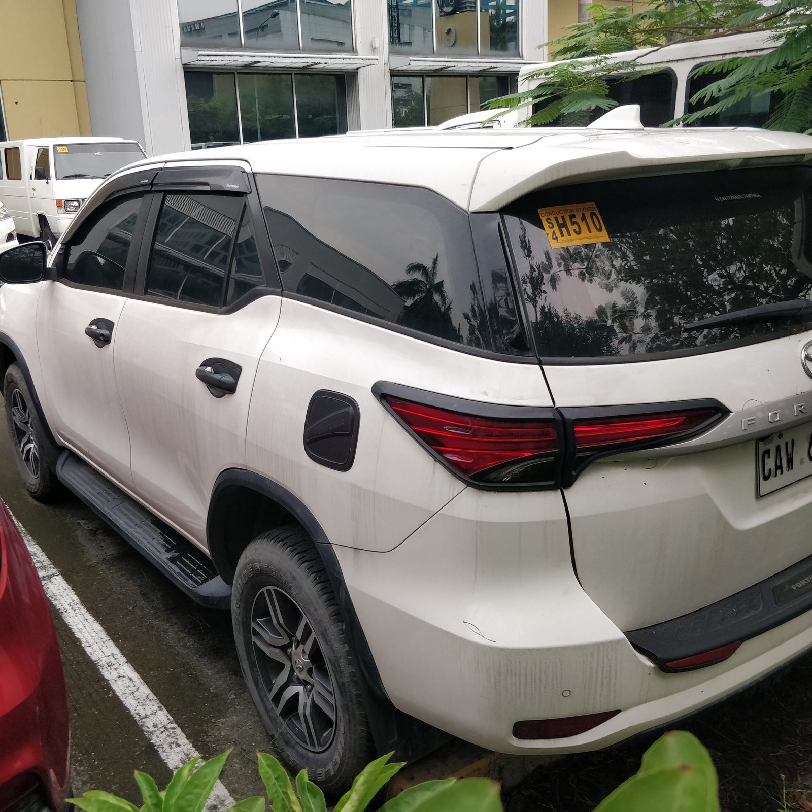 Toyota Fortuner photo 5