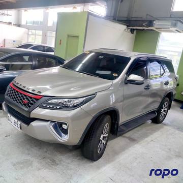 Toyota Fortuner photo 1