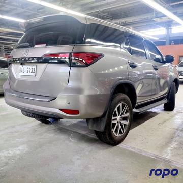 Toyota Fortuner photo 3