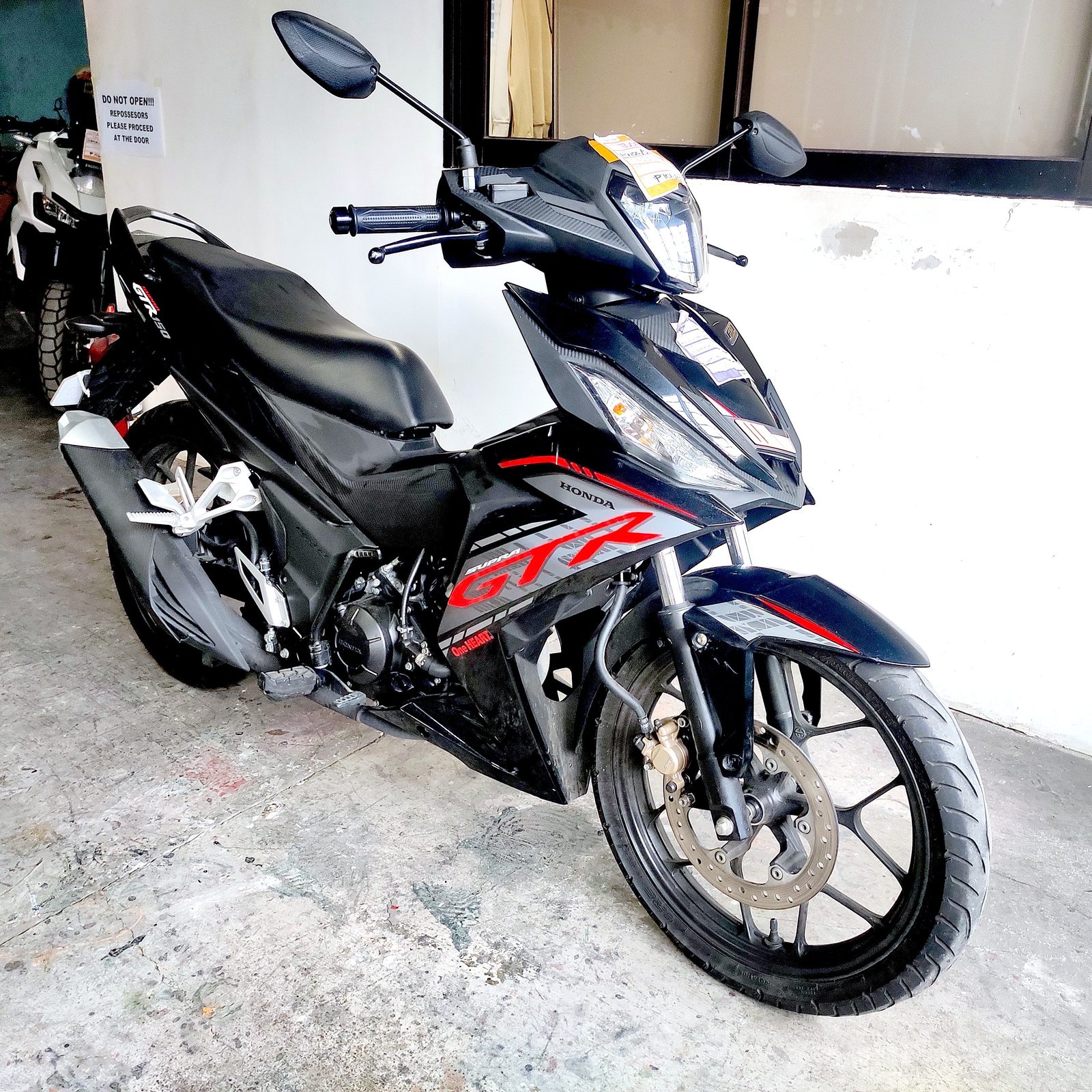 YAMAHA GTR 155 photo 3