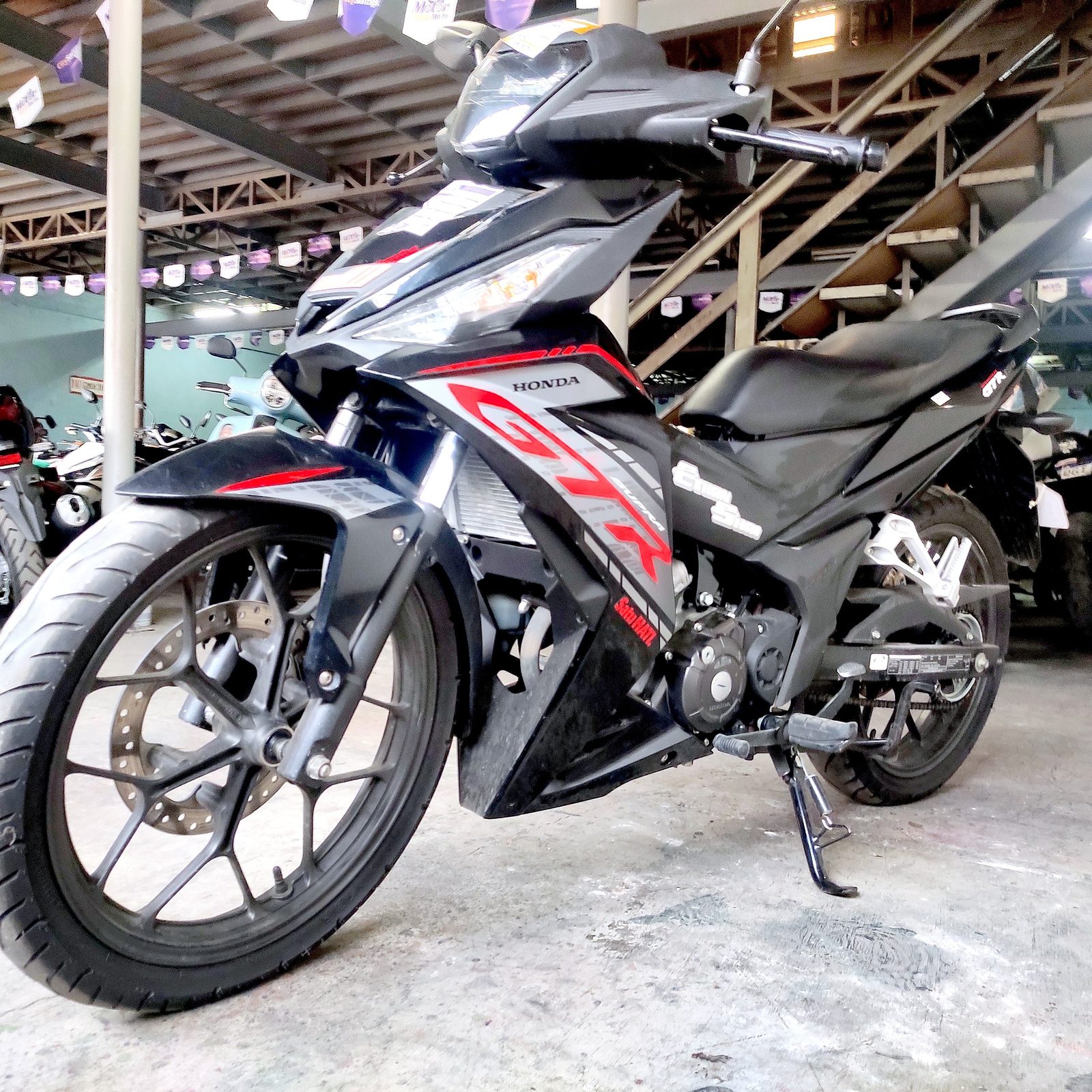 YAMAHA GTR 155 photo 7